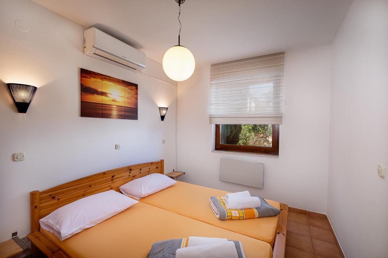 House Petra On The Beach-Sea เซซาริซา ภายนอก รูปภาพ